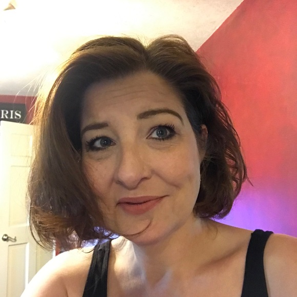 Meet your Posher, Christina - Picture 1 of 1